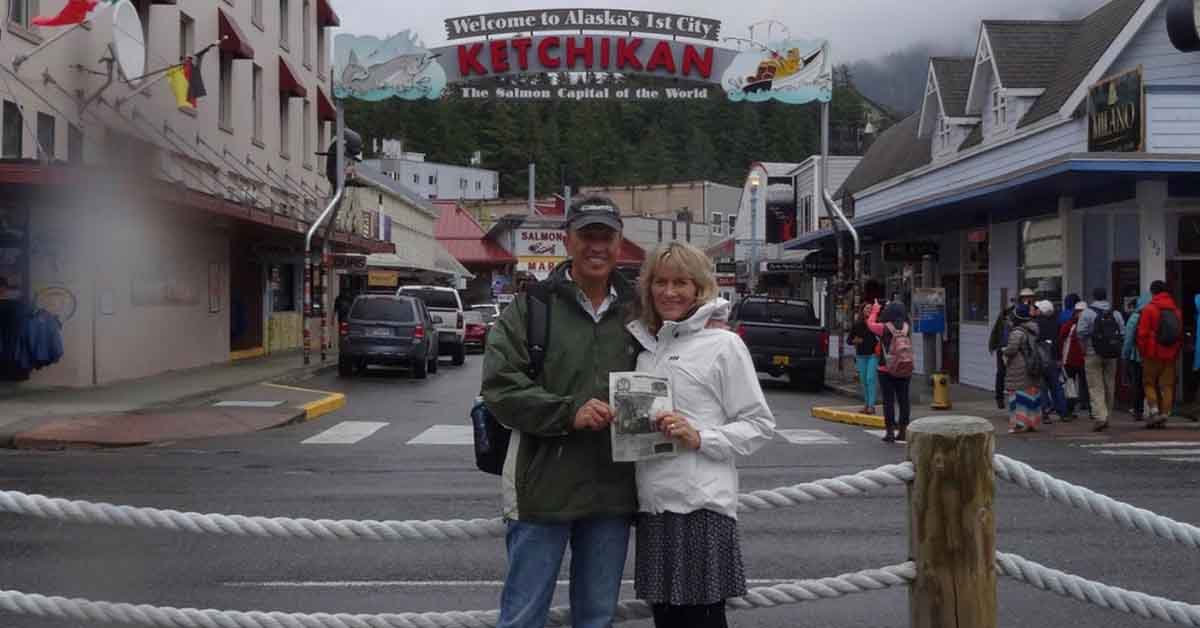 Ketchikan, Alaska: Bạn muốn khám phá phong cảnh thiên nhiên đẹp nhất của Alaska? Ketchikan là một điểm đến không thể bỏ qua. Duyệt ngắm những con tàu, tìm hiểu về văn hóa địa phương và tận hưởng những bữa ăn tuyệt vời. Hãy cùng trải nghiệm thế giới đầy kỳ diệu này, Ketchikan đang chờ đón bạn.